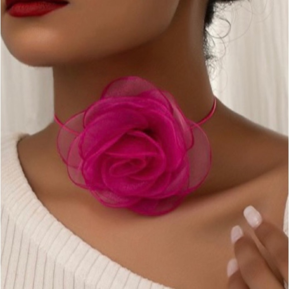 Sheer Flower choker🌸so pretty on. - Picture 4 of 5